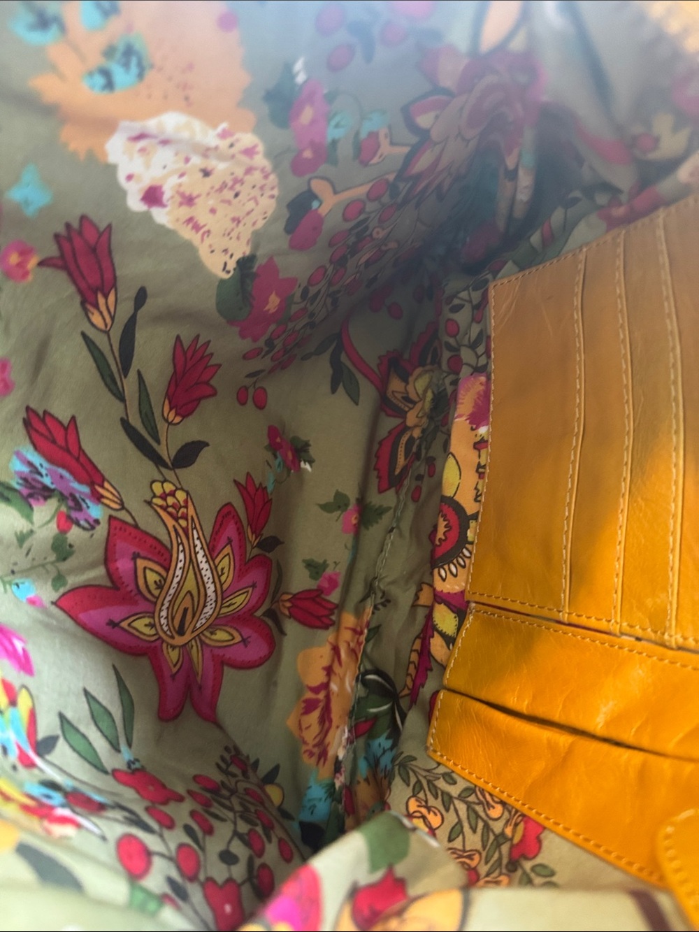 Latico Leather Shoulder Bag Butter Yellow Slouchy Multi Zip Pocket Purse - Picture 3 of 16